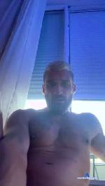 yvano_fun cam4 livecam show performer room profile
