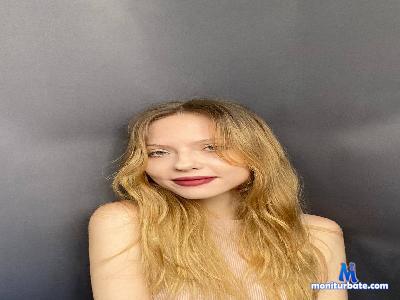 FlorenceHelling cam4 unknown performer from French Republic feet striptease cute ass 