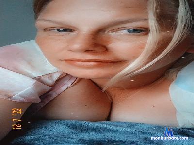Soldiergirl1988 cam4 bisexual performer from United States of America  
