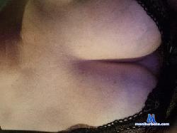 Hornyharriet69 cam4 live cam performer profile