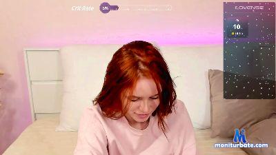 Miss_redFox cam4 straight performer from United States of America schoolgirl C2C striptease cute ass spanking feet 