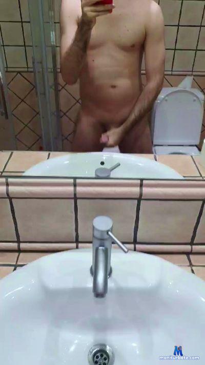 Gaymadxxx2 cam4 gay performer from Kingdom of Spain  