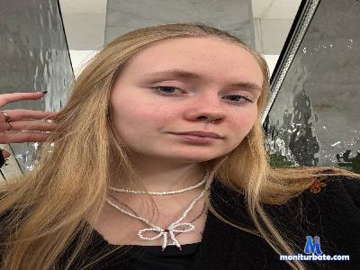 ErleneHelling cam4 bisexual performer from French Republic  