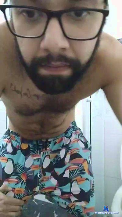 latinbearsp cam4 gay performer from Federative Republic of Brazil  