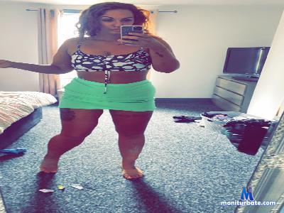 mummababydad022 cam4 bisexual performer from United Kingdom of Great Britain & Northern Ireland  