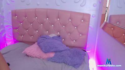lucia_mendez cam4 bisexual performer from Republic of Colombia masturbation deepthroat bigass anal squirt schoolgirl 