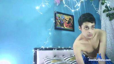 Sweet_Panther cam4 gay performer from Republic of Colombia latinboy dancing spinthewheel twink 
