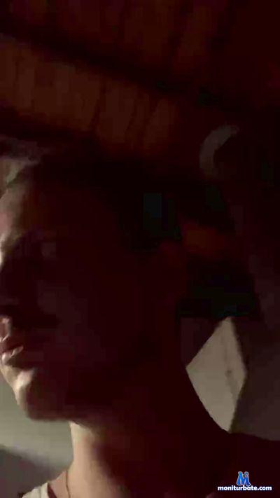 dougpp01 cam4 bisexual performer from Federative Republic of Brazil  