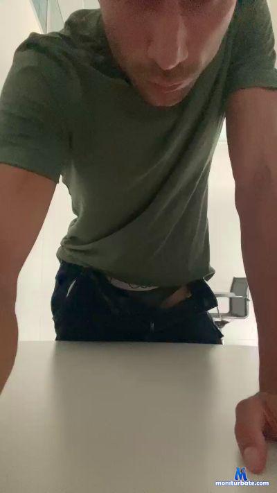 luca2402 cam4 bisexual performer from Republic of Italy  