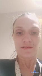 Layla_B cam4 livecam show performer room profile