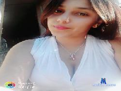 Yanara18 cam4 live cam performer profile