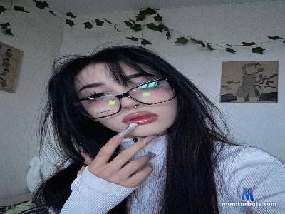QuennaFennimore cam4 bicurious performer from French Republic  