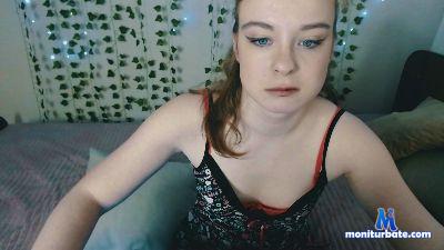 MikkaFoxy cam4 bicurious performer from Republic of Singapore lesbian cute striptease bigass feet spanking femdom 