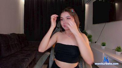 DarianaGrey cam4 bicurious performer from United States of America striptease 