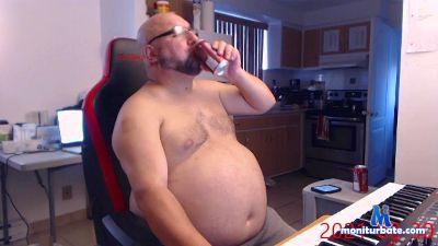 BadAndBottom cam4 gay performer from Canada Best House Music bottom chat friendly kink 