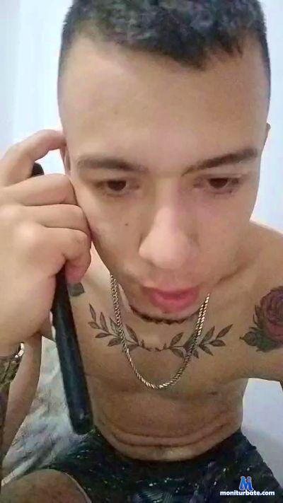YeisonStev cam4 bisexual performer from Republic of Colombia eyacular 