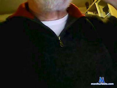 BidelloAntonio cam4 bicurious performer from Canada  