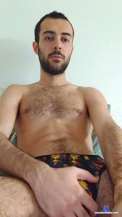GrowlyMaxNZ cam4 bisexual performer from United Kingdom of Great Britain & Northern Ireland livetouch 