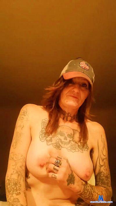 BeaBoneZ cam4 straight performer from United States of America  