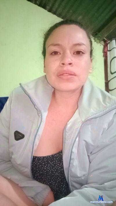 Shary69 cam4 bisexual performer from Republic of Colombia anal pussy pee AssToMouth deepthroat squirt milk 