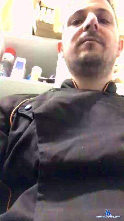 Andy_hot82 cam4 straight performer from Republic of Italy  