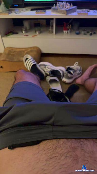 dot_feet cam4 unknown performer from Federative Republic of Brazil  