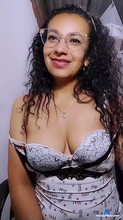 yessy19 cam4 bisexual performer from Republic of Colombia  