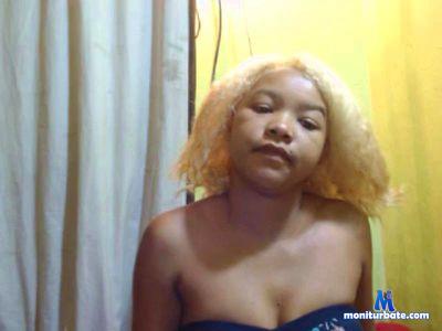 Miranah72 cam4 bisexual performer from French Republic  