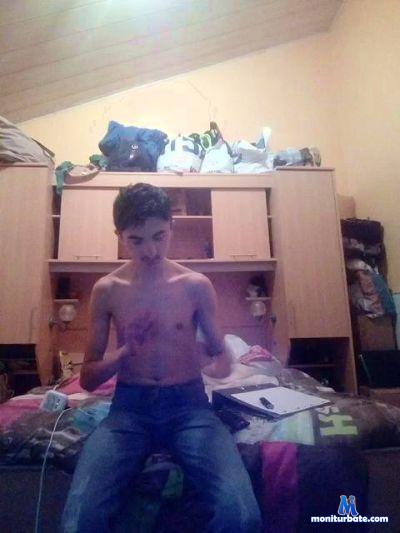 mathias93fun cam4 straight performer from French Republic amateur 