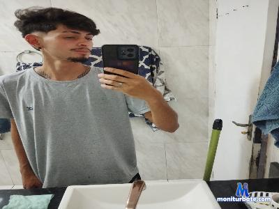 Gabrielhxhhdhhs cam4 gay performer from Federative Republic of Brazil  
