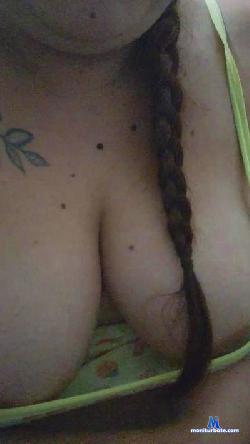 Nadiahoot cam4 live cam performer profile