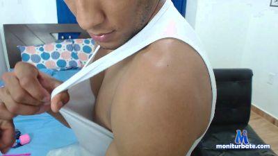 Erick_hot20 cam4 straight performer from Republic of Colombia bigcock joven musculos amateur schoolgirl masturbation C2C 