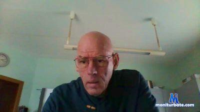 teddybeer78 cam4 straight performer from Kingdom of Belgium  