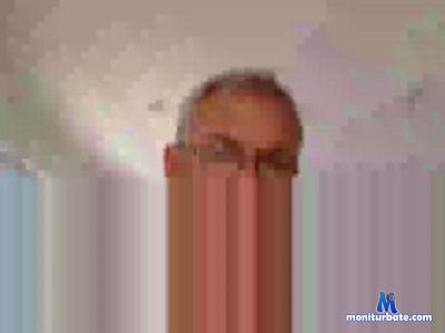 clva2 cam4 bisexual performer from New Zealand  