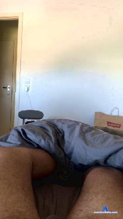 theom22 cam4 live cam performer profile