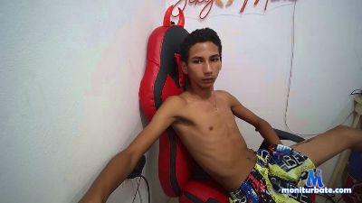 thommys_1 cam4 bisexual performer from United States of America  