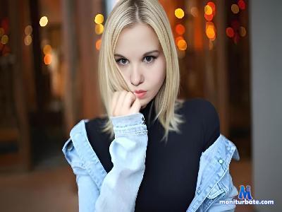MerciaBottrell cam4 straight performer from French Republic  