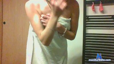 ninahiddenn cam4 bisexual performer from Kingdom of Spain amateur feet 