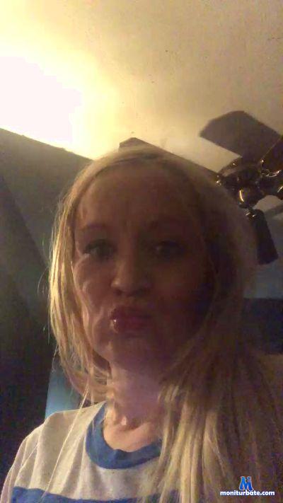 Goddess091 cam4 bisexual performer from United States of America  