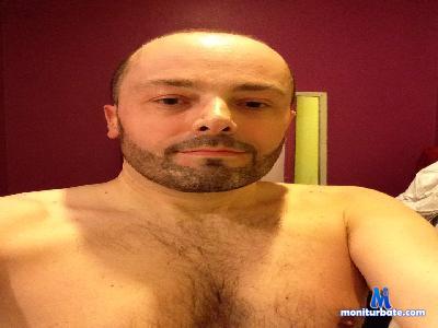 grizzlyparisien cam4 bicurious performer from French Republic  