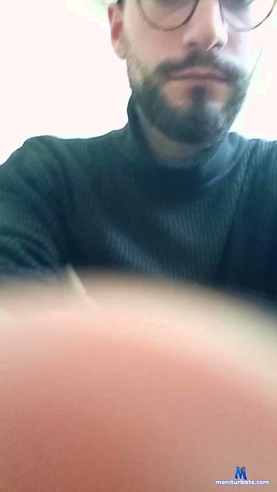 Pio95 cam4 bisexual performer from Republic of Italy  