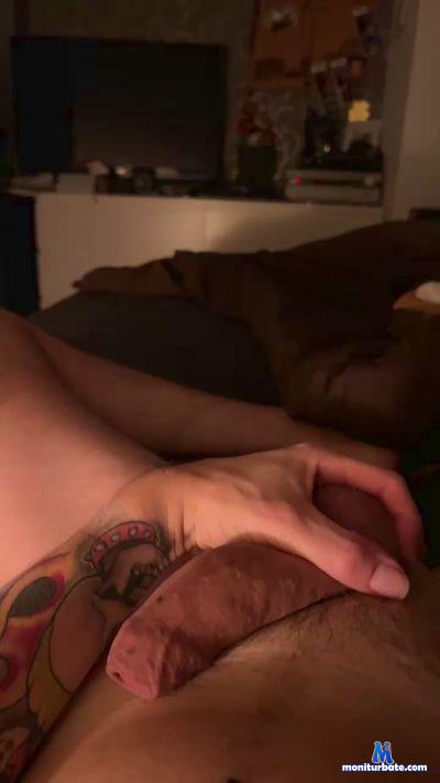 HeRo198 cam4 gay performer from Federal Republic of Germany amateur bigdick gay cum masturbation 