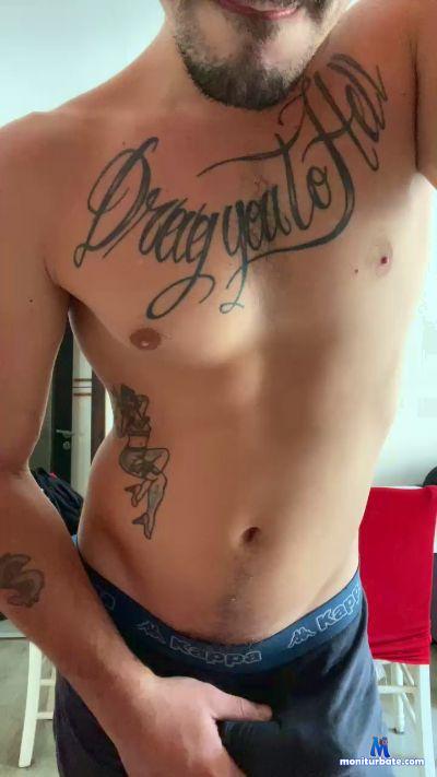 hotforyou27 cam4 bicurious performer from Republic of Italy  