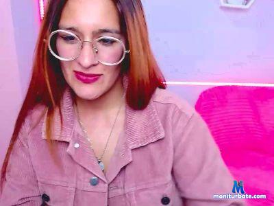 blonde__hot cam4 bicurious performer from United States of America romantic blonde hot rollthedice 