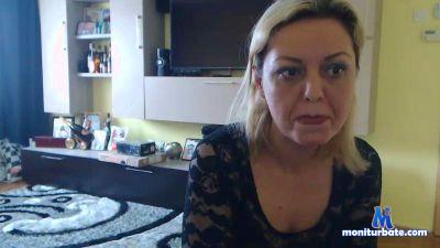 LadySexyBriana cam4 bisexual performer from United Kingdom of Great Britain & Northern Ireland  