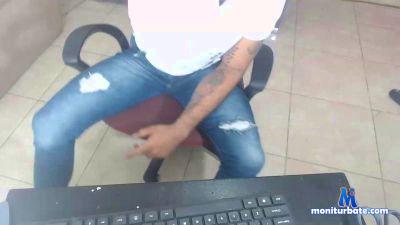 hotbearlatinsex cam4 bisexual performer from United States of America  