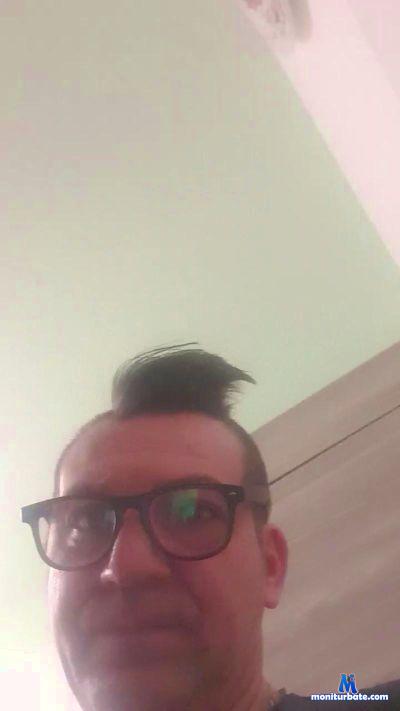 belloduro74 cam4 unknown performer from Republic of Italy  