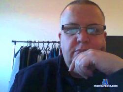 Uncleali cam4 live cam performer profile