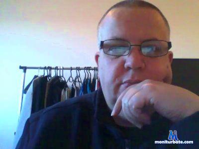 Uncleali cam4 bisexual performer from United Kingdom of Great Britain & Northern Ireland rollthedice 