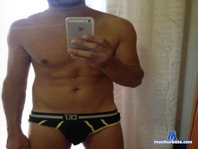 dominatore877 cam4 bisexual performer from Republic of Italy  